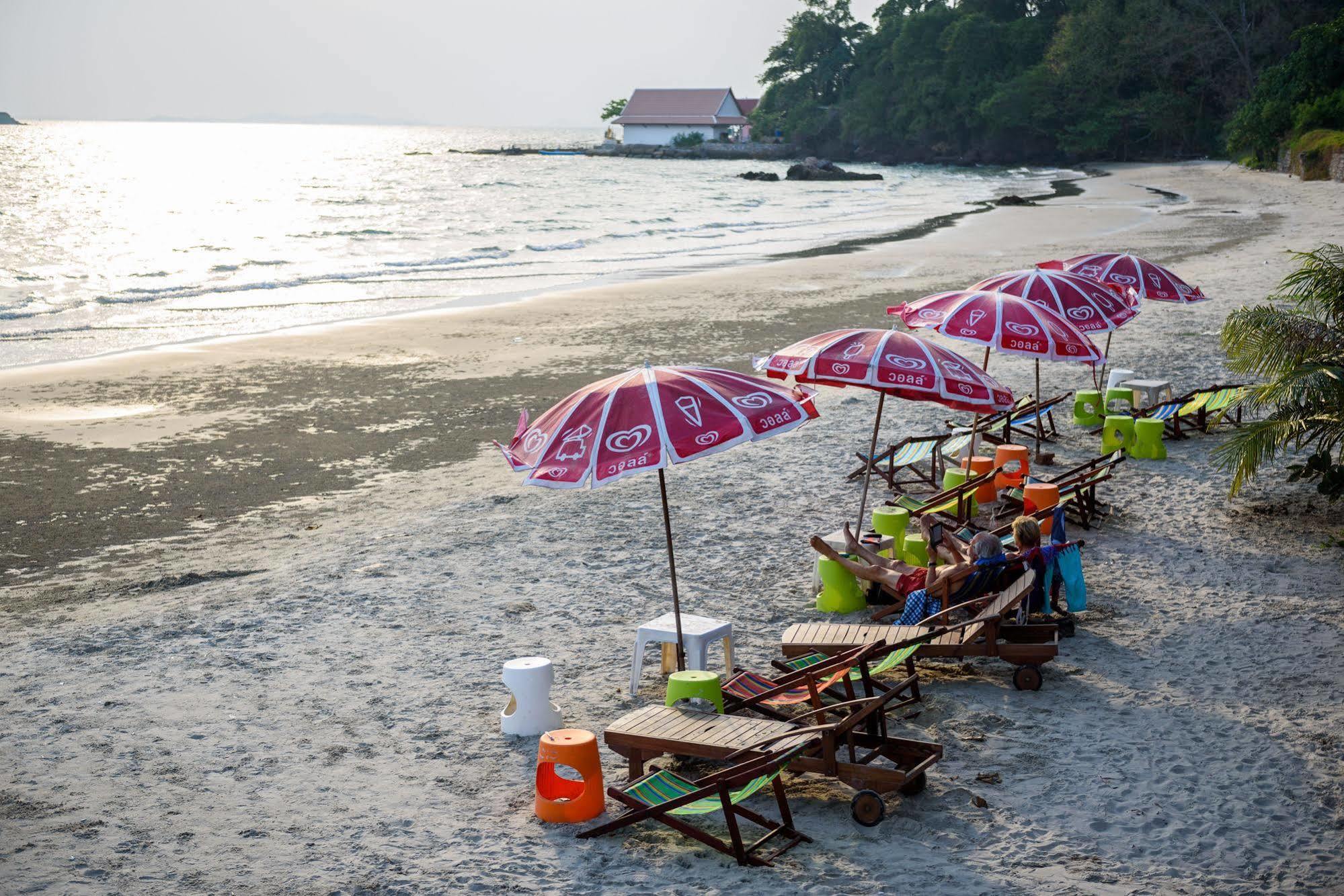 Baansuan Aokhai Beach Resort Mae Phim Exterior foto